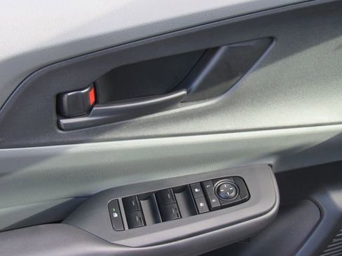 Used 2023 Toyota Prius LE FWD image 19