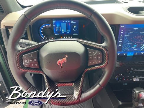 Used 2022 Ford Bronco Wildtrak image 9