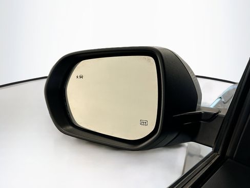 Used 2025 Chevrolet Equinox LT image 16