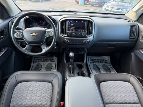 Used 2022 Chevrolet Colorado Z71 w/ Safety Package AWD/4WD image 26