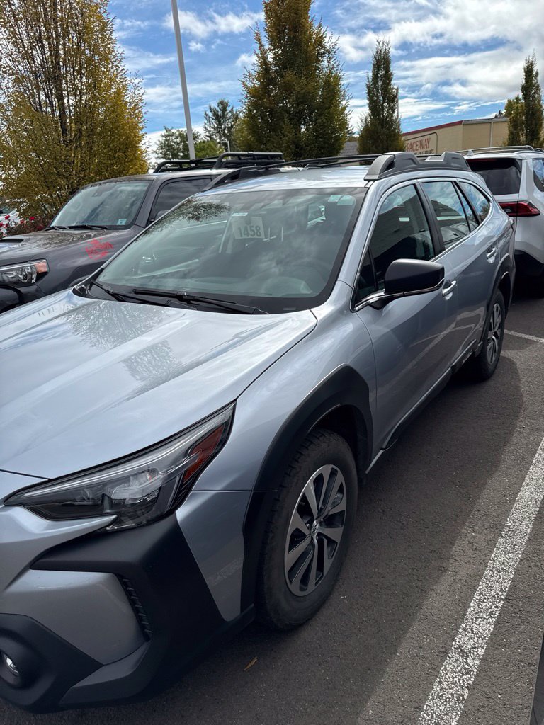 Used 2023 Subaru Outback AWD/4WD image 10