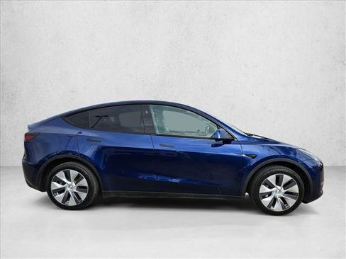 Used 2023 Tesla Model Y Long Range image 4