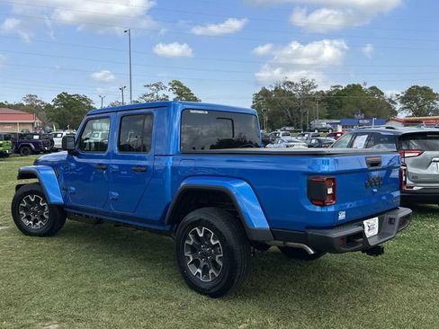 New 2026 Jeep Gladiator Sport AWD/4WD image 14