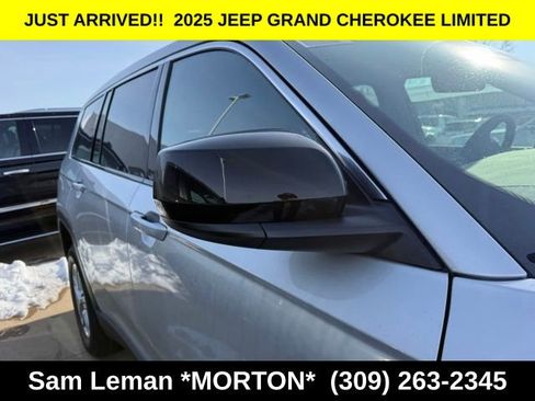 New 2025 Jeep Grand Cherokee L Laredo image 6