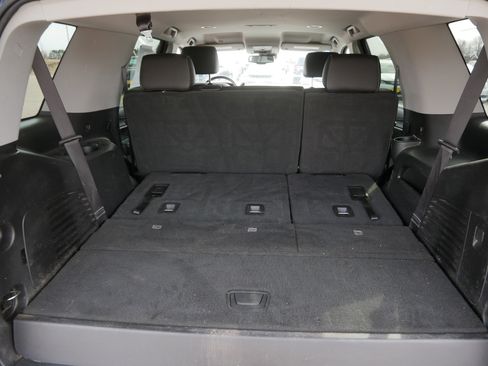 Used 2019 Chevrolet Tahoe LT AWD/4WD image 18