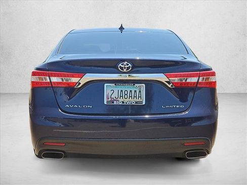 Used 2013 Toyota Avalon Limited w/ Technology Pkg FWD image 6