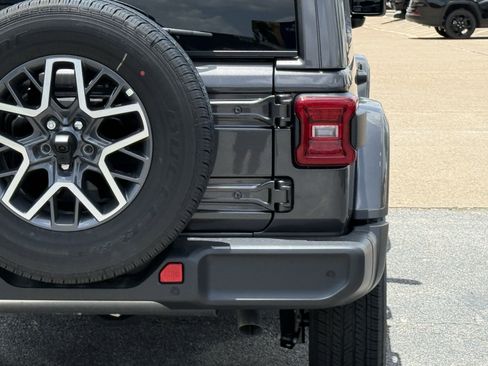 New 2025 Jeep Wrangler Sahara image 10