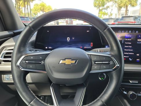 Used 2024 Chevrolet Traverse LS FWD image 20