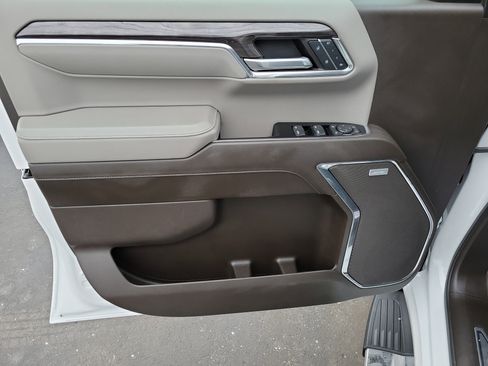 Used 2024 Chevrolet Silverado 1500 LTZ image 15