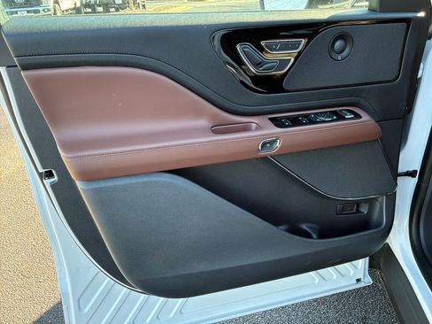 New 2026 Lincoln Aviator Reserve image 13