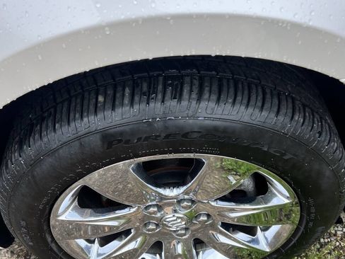 Used 2012 Buick LaCrosse Premium w/ Driver Confidence Package image 9