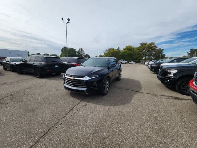 Used 2020 Chevrolet Blazer Premier w/ Driver Confidence II Package FWD image 4