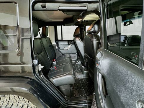 Used 2018 Jeep Wrangler Unlimited Sport image 24