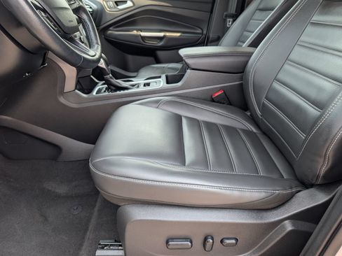 Used 2019 Ford Escape SEL FWD image 15