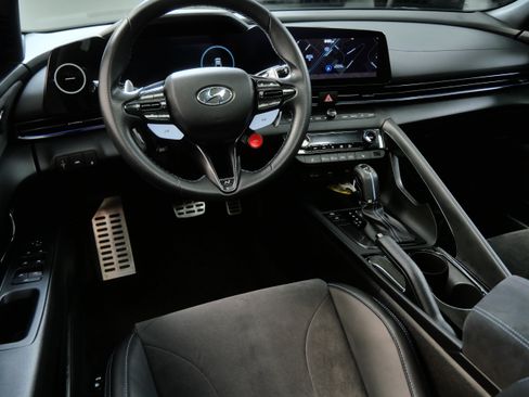 Used 2022 Hyundai Elantra N FWD image 2