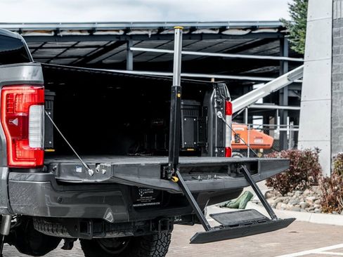 Used 2018 Ford F250 Platinum w/ Platinum Ultimate Package image 18