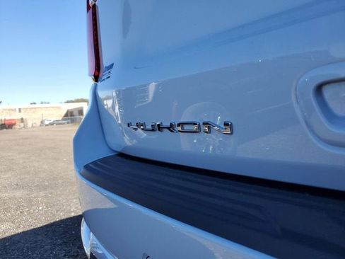 New 2026 GMC Yukon Denali w/ Sun & Power Step Package image 8