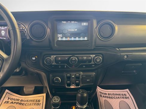 Used 2023 Jeep Gladiator Sport image 22