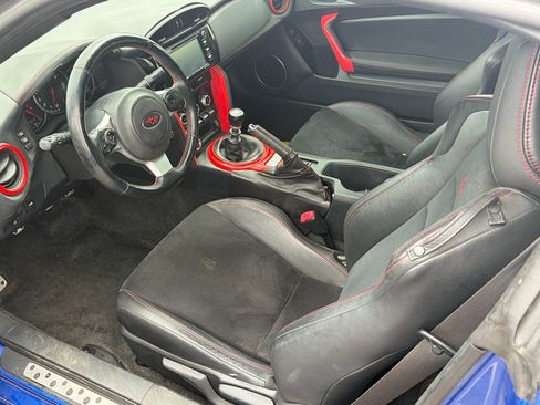 Used 2017 Subaru BRZ Limited w/ Popular Package #3 RWD image 9