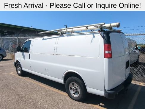 Used 2020 GMC Savana 2500 Extended w/ Driver Convenience Package RWD image 3