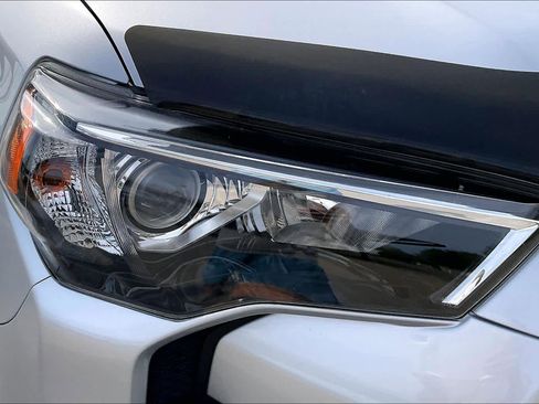 Used 2019 Toyota 4Runner TRD Off-Road Premium image 27