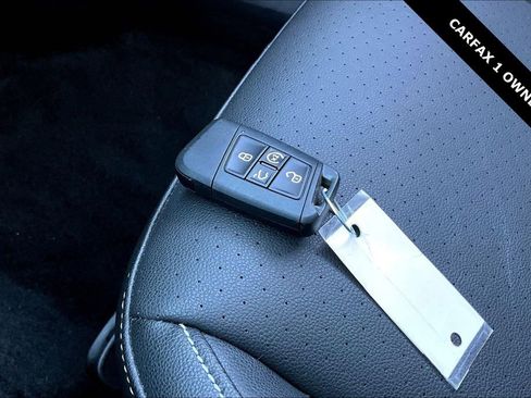 Used 2024 Volkswagen Jetta SE image 32