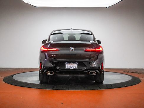 Used 2025 BMW X4 xDrive30i AWD/4WD image 3