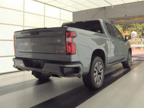 Used 2021 Chevrolet Silverado 1500 RST AWD/4WD image 3