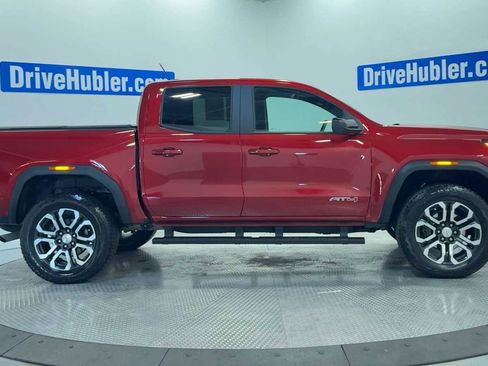 Used 2024 GMC Canyon AT4 w/ AT4 Premium Package image 9