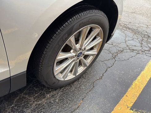 Used 2017 Ford Edge Titanium w/ Equipment Group 301A image 18