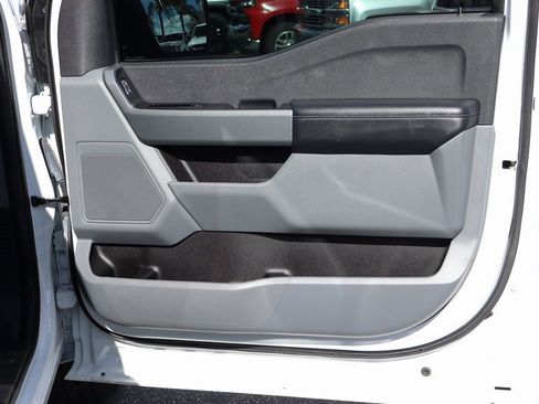 Used 2021 Ford F150 XLT image 46