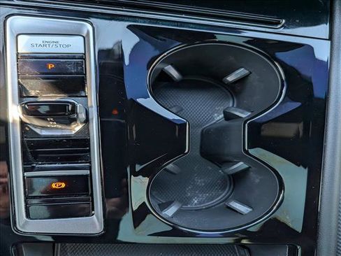 Certified 2025 Volkswagen Atlas Cross Sport SE w/ Panoramic Sunroof Package FWD image 35