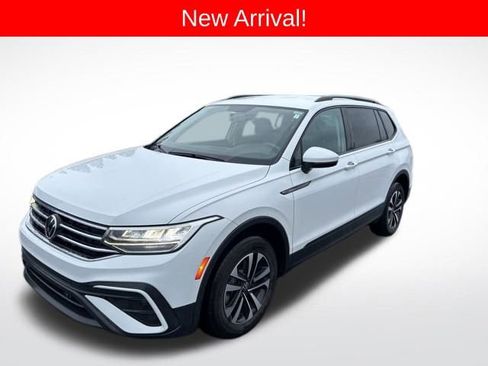 Used 2022 Volkswagen Tiguan S image 1