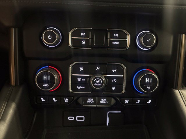 Used 2023 Chevrolet Suburban High Country w/ Advanced Technology Package AWD/4WD image 22