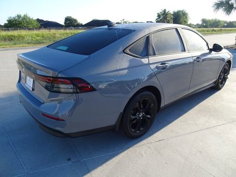 Certified 2025 Honda Accord SE image 4