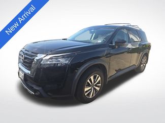Used 2022 Nissan Pathfinder SL FWD 360° Tour