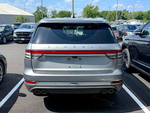 Used 2023 Lincoln Aviator Reserve w/ Equipment Group 201A AWD/4WD image 6
