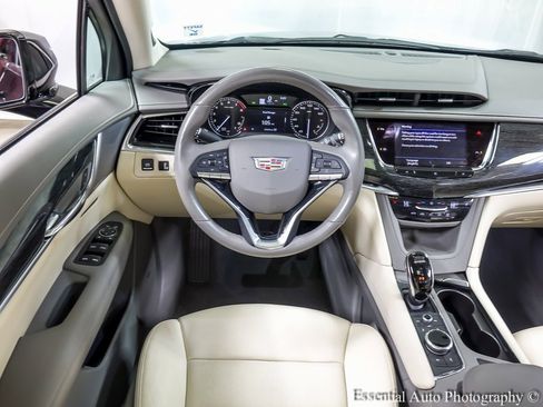 Used 2021 Cadillac XT6 Premium Luxury image 14