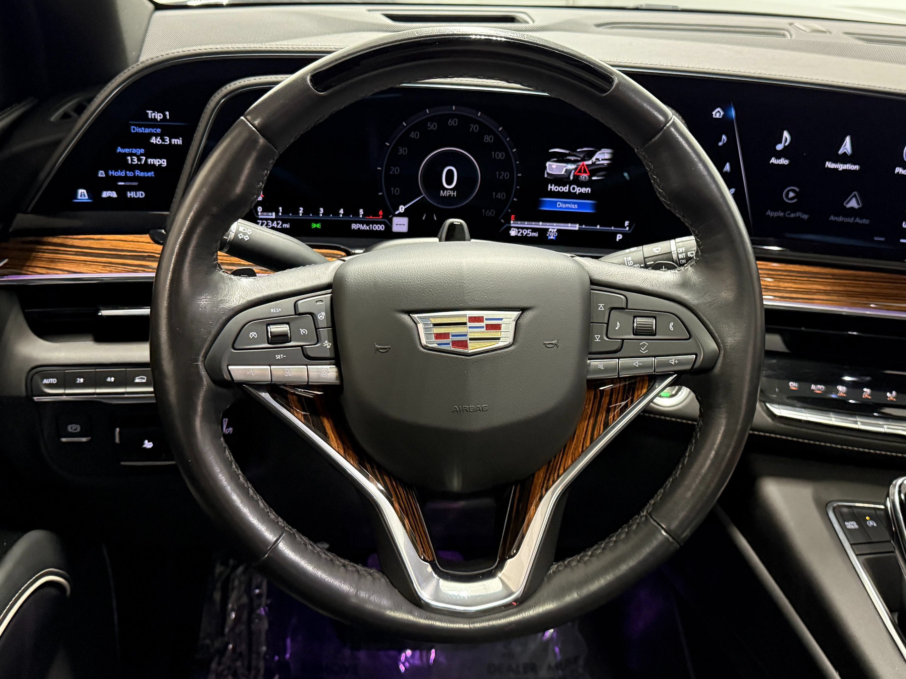Used 2023 Cadillac Escalade ESV Premium Luxury AWD/4WD image 20