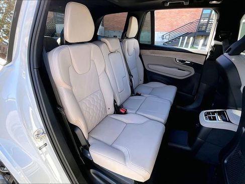 New 2026 Volvo XC90 T8 Plus AWD/4WD image 16