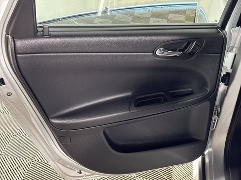 Used 2012 Chevrolet Impala LT FWD image 17