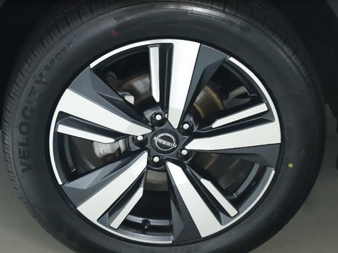 Used 2023 Nissan Rogue SL AWD/4WD image 39