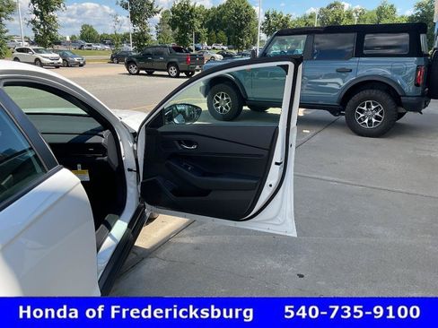 Used 2025 Honda Accord Sport image 18