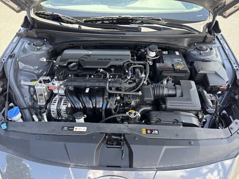 Used 2023 Hyundai Elantra SEL FWD image 29