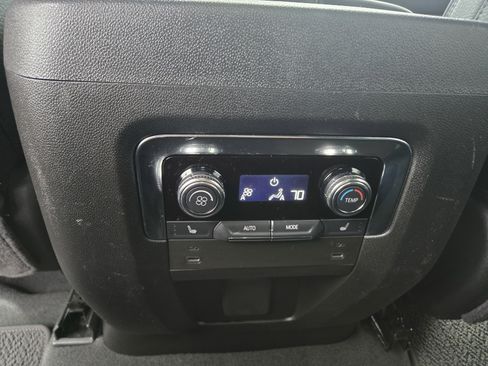 Used 2025 GMC Yukon Denali AWD/4WD image 23