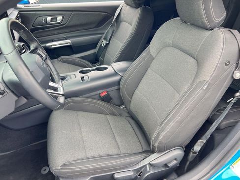 Used 2024 Ford Mustang Coupe RWD image 5