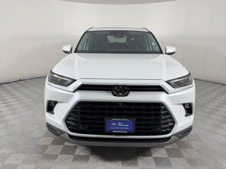Used 2024 Toyota Grand Highlander AWD video 2
