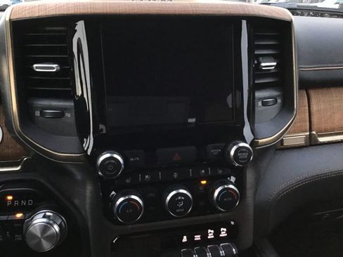 Used 2022 RAM 1500 Limited w/ Body Color Bumper Group AWD/4WD image 14