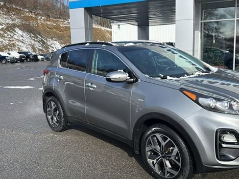 Used 2020 Kia Sportage EX w/ Option Group 15 image 3