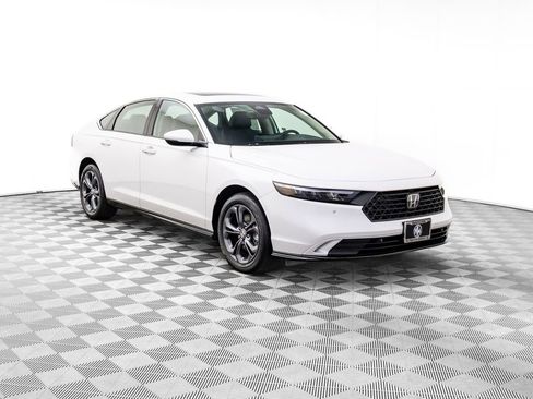 New 2026 Honda Accord EX-L image 8